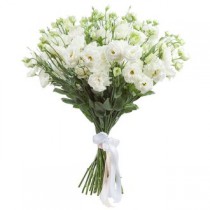 Bright bouquet of white eustomas